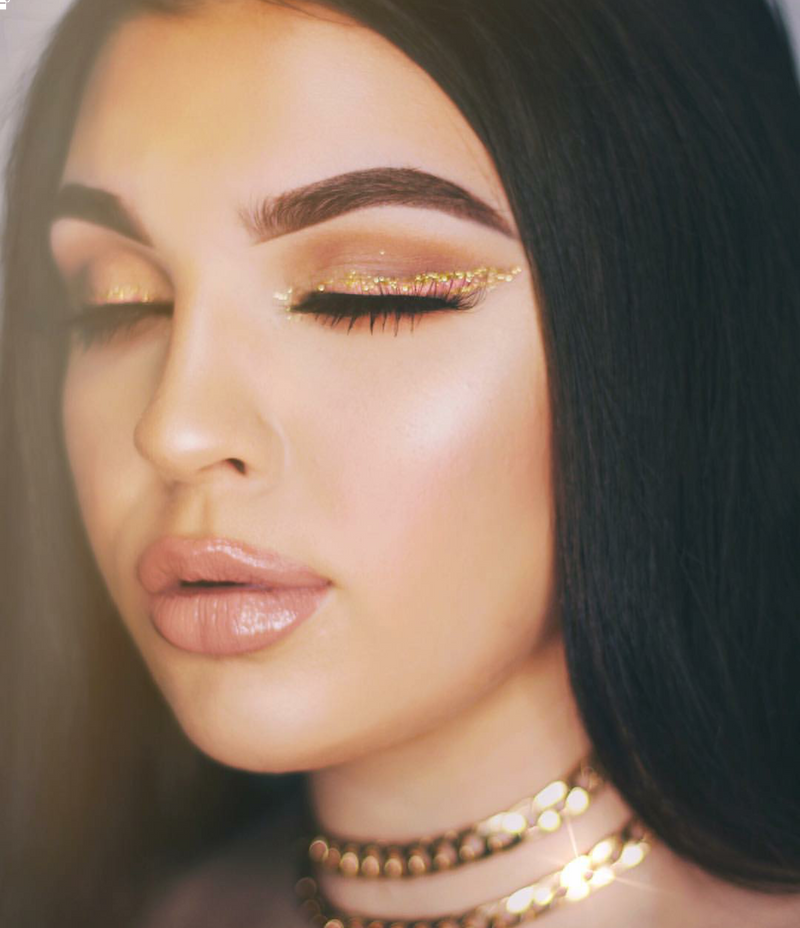 BECCA - Vicky Lashes